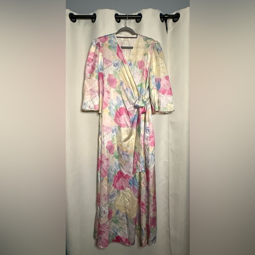Vintage Lucie Ann Satin Pastel Floral Robe Neglige Medium - Picture 13 of 13